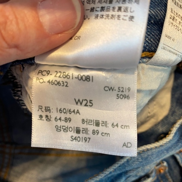 Levi’s Premium Wedgie Iconic Fit Raw Hem Ankle Jeans Womens 25 - Picture 7 of 11